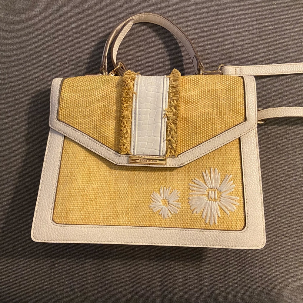 Anne Klein yellow and cream purse